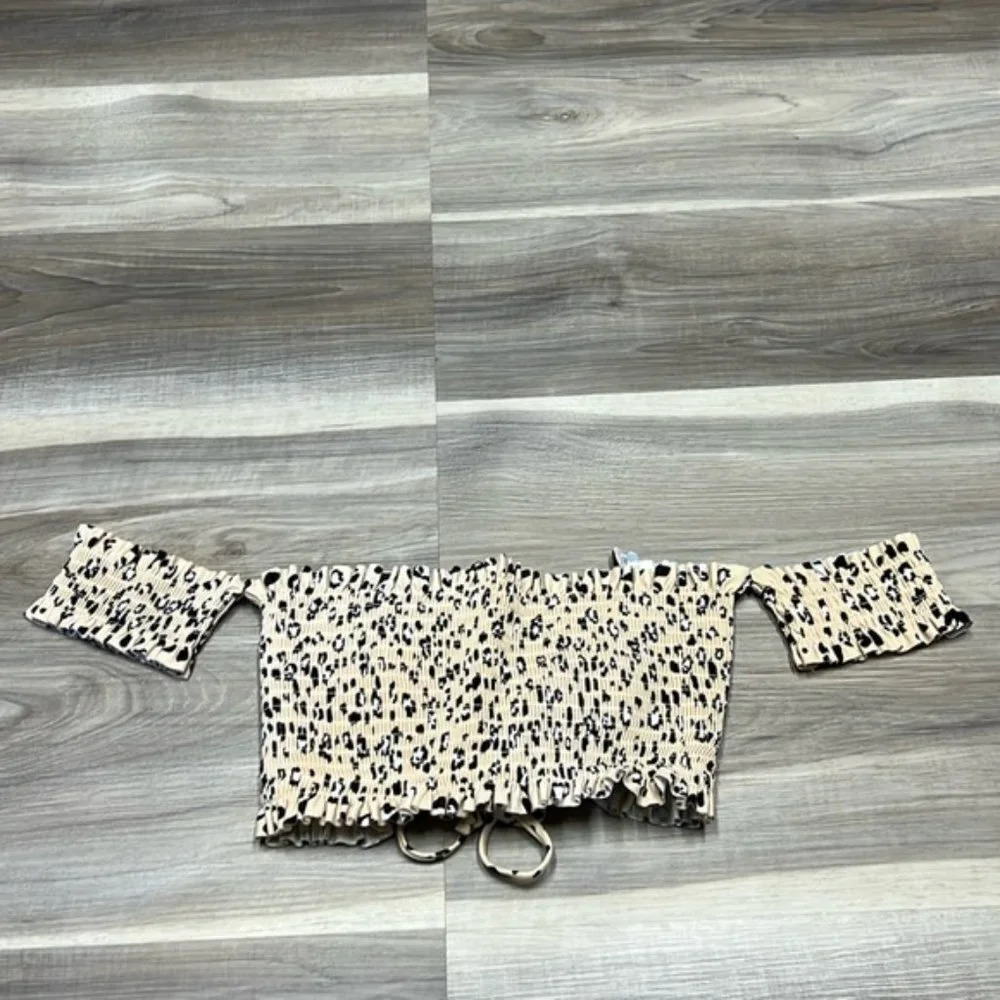 Xhilaration crop top size small